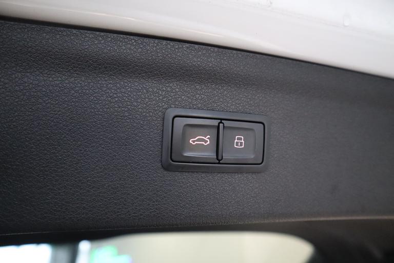 Audi Q3 1.4 TFSI CoD Design Pro Line Plus 19 Inch lmv , Automaat , Alcantara /leder interieur. afbeelding 5