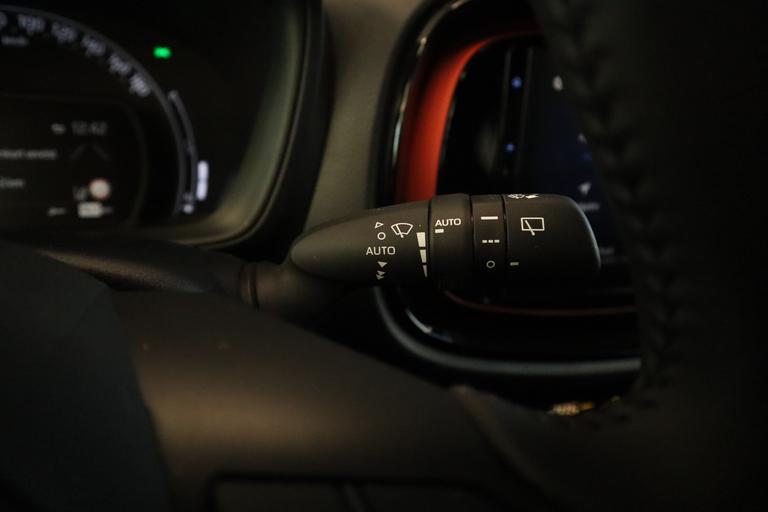 Toyota Aygo X 1.0 VVT-i MT envy JBL audio installatie , 18LMV, Navigatie, afbeelding 14