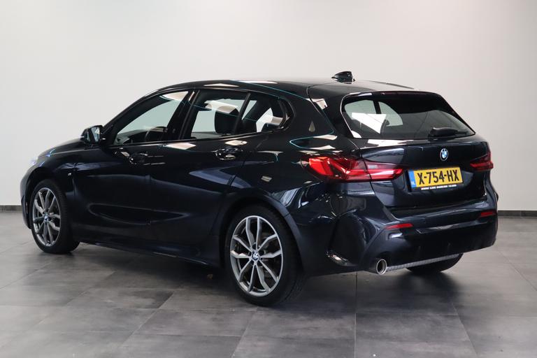 BMW 1-serie 118i Executive M-Sport Full-led Navigatie Sfeerverlichting 18"LM afbeelding 3