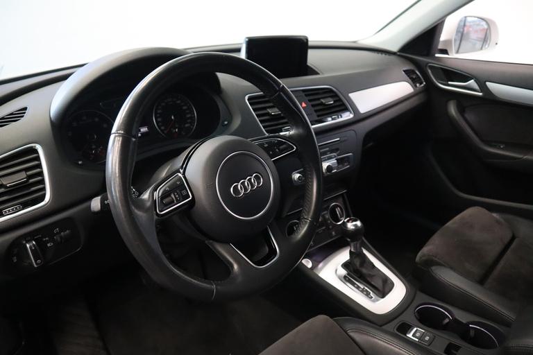 Audi Q3 1.4 TFSI CoD Design Pro Line Plus 19 Inch lmv , Automaat , Alcantara /leder interieur. afbeelding 10