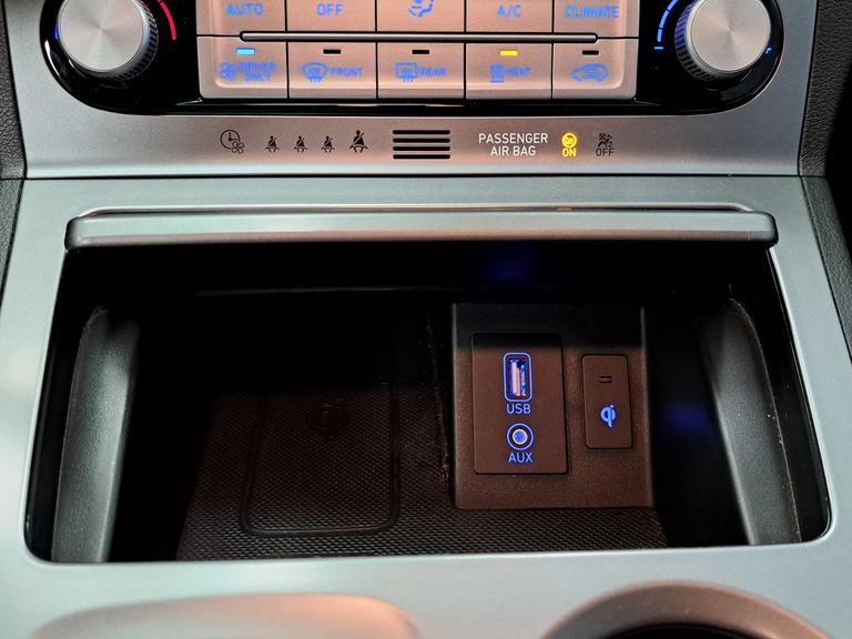 Hyundai KONA EV Comfort 64 kWh Navigatie Led Camera Cruise LM 204PK afbeelding 16