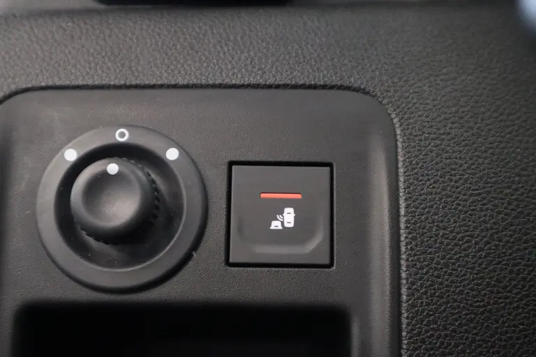 Dacia Duster 1.3 TCe Prestige 130 PK Navigatie 17LMV DAB+ CruiseControl  Climate Control Trekhaak afbeelding 14