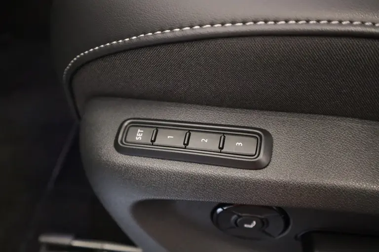 Volkswagen Tiguan 1.5 eHybrid R-Line Business Volleder IQ-light Panoramadak elec.Trekhaak afbeelding 18