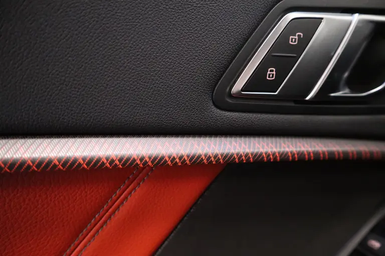 BMW 1-serie M135i xDrive High Executive Edition 306PK Headup Display Sportuitlaat Navigatie PDC VCP Cruise Control 19LMV  Volleder interieur Schaal stoelen 2 Jaar garantie mogelijk* ( vraag naar de voorwaarde) afbeelding 21