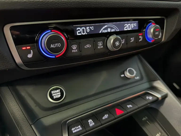 Audi Q3 45 TFSI e S edition Panorama 20LMV Climate Control Navigatie afbeelding 18