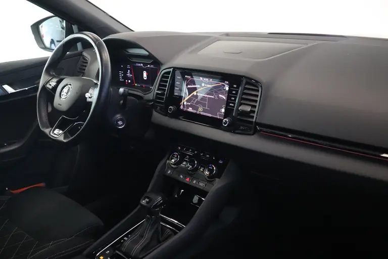 Skoda Karoq 1.5 TSI ACT Sportline Business CruiseControl Trekhaak Full-led afbeelding 23