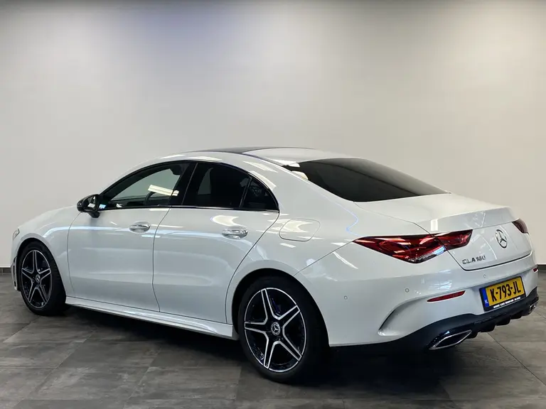 Mercedes-Benz CLA-Klasse 180 Business Solution AMG Panoramadak Sfeerverlichting 18LMV Cruise control DAB+ 2 Jaar garantie mogelijk* ( vraag naar de voorwaarde) afbeelding 3