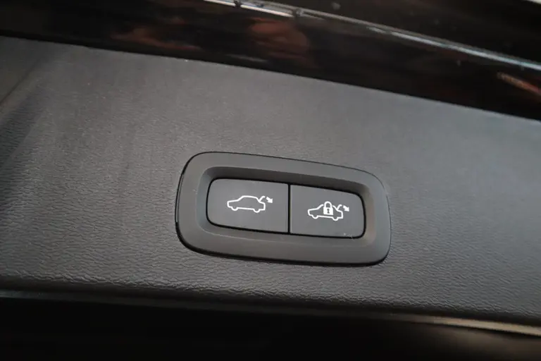 Volvo XC40 1.5 T4 Plug-in hybrid Ultimate Bright Panoramadak Navigatie Harman/Kardon CruiseControl afbeelding 19