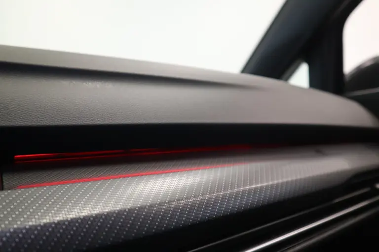 Volkswagen Golf 1.5 eTSI R-Line 2x Sfeerverlichting Full-led Adaptive-Cruise afbeelding 14