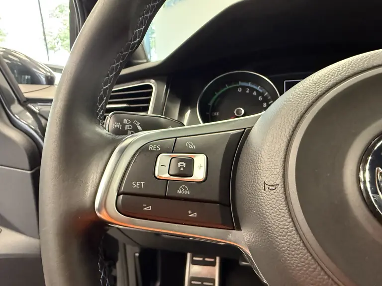 Volkswagen Golf 1.4 TSI GTE ACC PDC Panoramadak Blind Spot 18"LM afbeelding 11