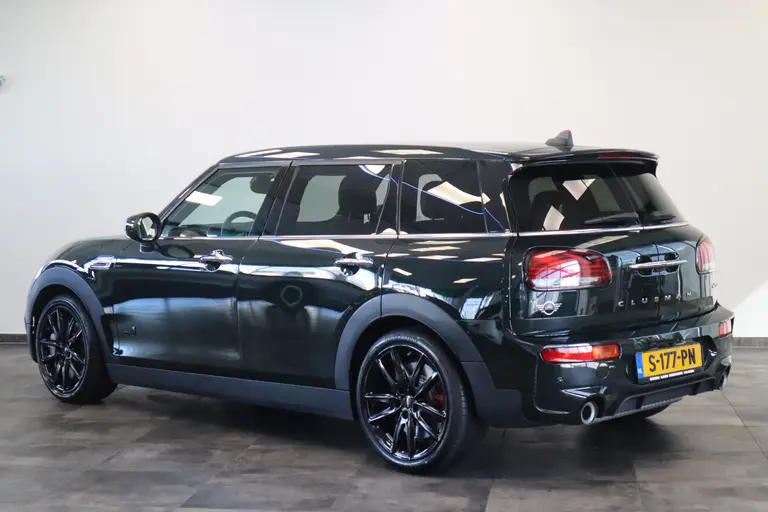 MINI Clubman 306PK 2.0 JCW ALL4 Harmann Kardon Navigatie Cruise control vol leder interieur 18LMV * 2e Paasdag zijn wij geopend van 12:00 tot 17:00uur! * afbeelding 3