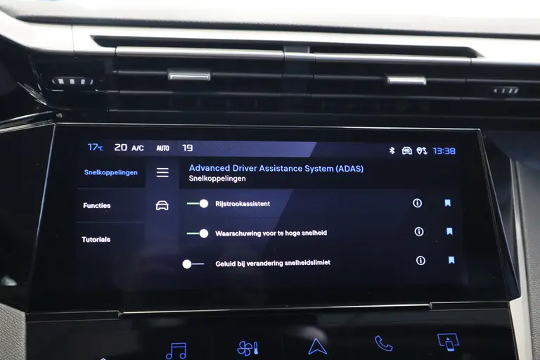Peugeot 308 SW 1.6 Plug-in Hybrid 180 Allure Navigatie 17LMV PDC VCP Cruise Control Stoel/ Stuur Verwarming afbeelding 17