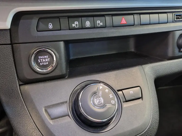 Toyota ProAce Verso 2.0 D-4D Executive VIP Long 7-Persoons Panoramadak Navigatie * 2e Paasdag zijn wij geopend van 12:00 tot 17:00uur! * afbeelding 16