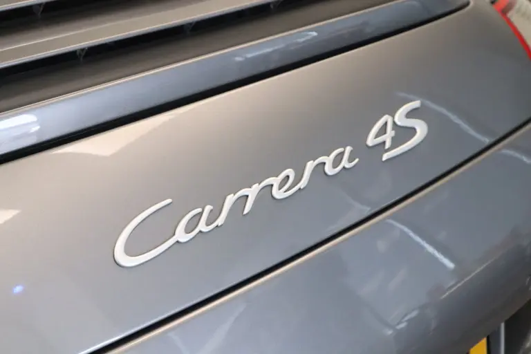 Porsche 911 3.8 Carrera 4S 355PK Navigatie 19LMV Volleder interieur met memorie Bose Installatie. * 2e Paasdag zijn wij geopend van 12:00 tot 17:00uur! * afbeelding 6