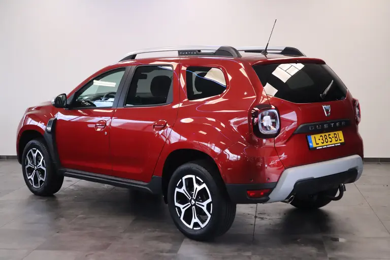 Dacia Duster 1.3 TCe Prestige 130 PK Navigatie 17LMV DAB+ CruiseControl  Climate Control Trekhaak afbeelding 3