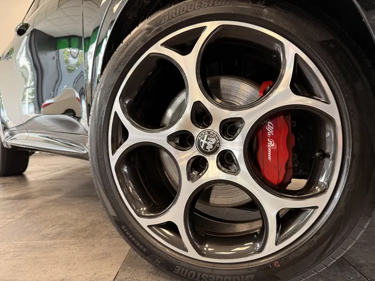 Alfa Romeo Tonale 1.5T Hybrid Veloce ACC Stoelventilatie 360 camera 1e eigenaar! !! 2e Pinksterdag zijn wij geopend van 12.00 tot 17.00u !! afbeelding 7