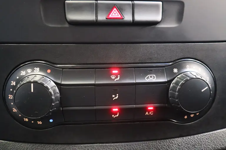 Mercedes-Benz Vito 111 CDI Airco Trekhaak Imperiaal afbeelding 9