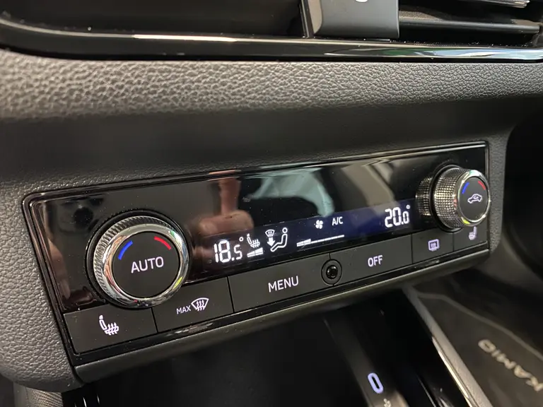 Skoda Kamiq 1.5 TSI ACT Business Edition Carplay PDC Trekhaak Automaat 150PK! 2 Jaar garantie mogelijk* ( vraag naar de voorwaarde) afbeelding 12