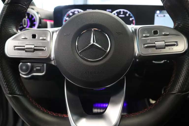 Mercedes-Benz CLA-Klasse 180 AMG Business Solution Luxery Sfeer verlichting Panoramadak, Ambi light, Navigatie, 18LMV, Matte kleur 24 maanden garantie mogelijk (*vraag naar de voorwaarden) afbeelding 11
