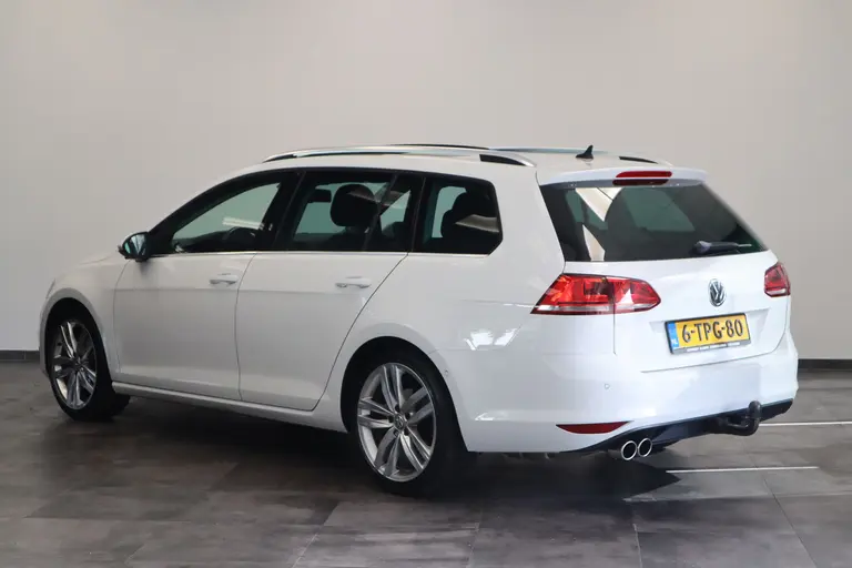 Volkswagen GOLF Variant 1.4 TSI Highline Panoramadak Navigatie Trekhaak 24 maanden garantie mogelijk (*vraag naar de voorwaarden) afbeelding 3