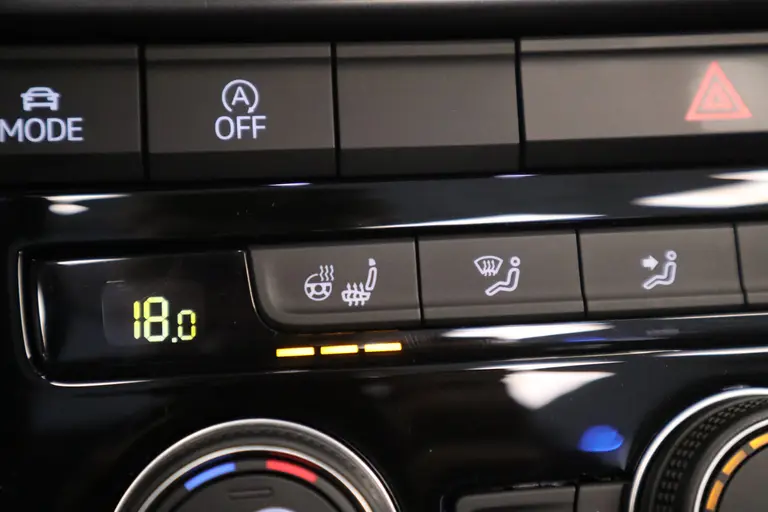 Volkswagen T-Roc Cabrio 1.5 TSI R-Line Leder VCP Dynaudio Full-led afbeelding 17