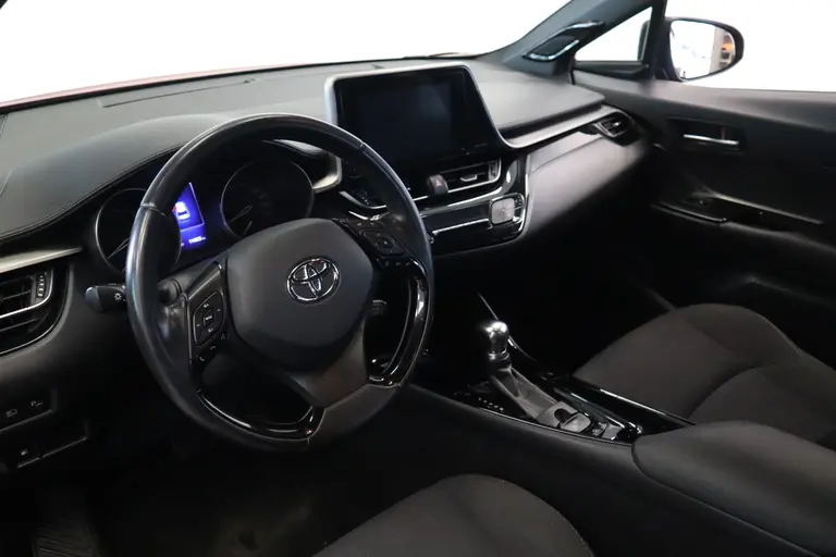 Toyota C-HR 1.8 Hybrid Style Navigatie afneembare trekhaak stoelverwarming JBL Cruise Control afbeelding 7