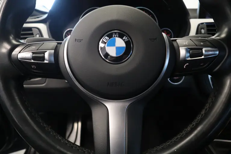 BMW 3-serie 316i Executive Cruise/Climate Navi M-Sport NAP Dealer onderhouden afbeelding 10