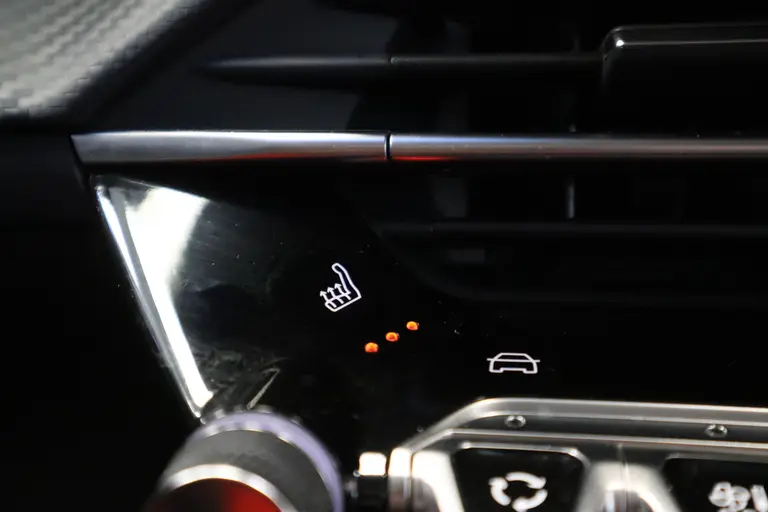 Peugeot 208 Hybrid 100 e-DCS6 Allure Navigatie Climate Control Cruise Control afbeelding 14
