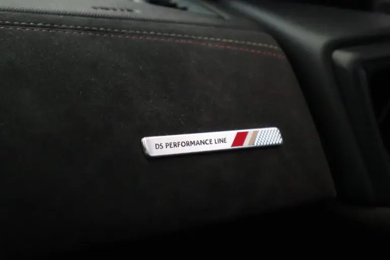 DS DS 3 Crossback 1.2 PureTech Performance Line Full-led Navigatie 18'lmv 2 jaar garantie mogelijk* (vraag naar de voorwaarden) afbeelding 18