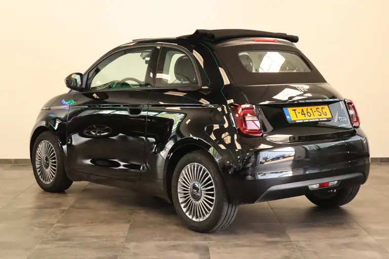 Fiat 500E CABRIO Navigatie CruiseControl 16'lmv NAP! 2 jaar garantie mogelijk* (vraag naar de voorwaarden) afbeelding 3