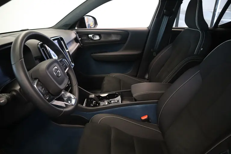 Volvo XC40 1.5 T5 Plug-in hybrid Ultimate Dark 262PK Harman Kardon Panorama Cruise Control Climate control PDC Lane Ass Navigatie 19LMV afbeelding 6