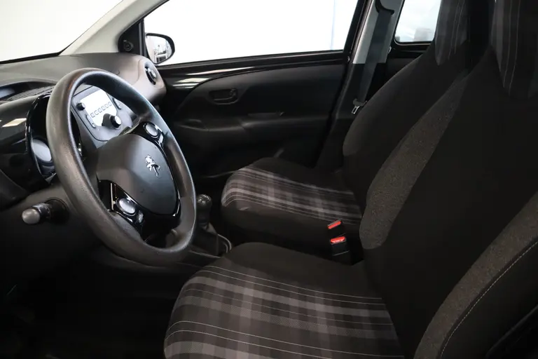 Peugeot 108 1.0 e-VTi Active 5-Drs. Airco afbeelding 5