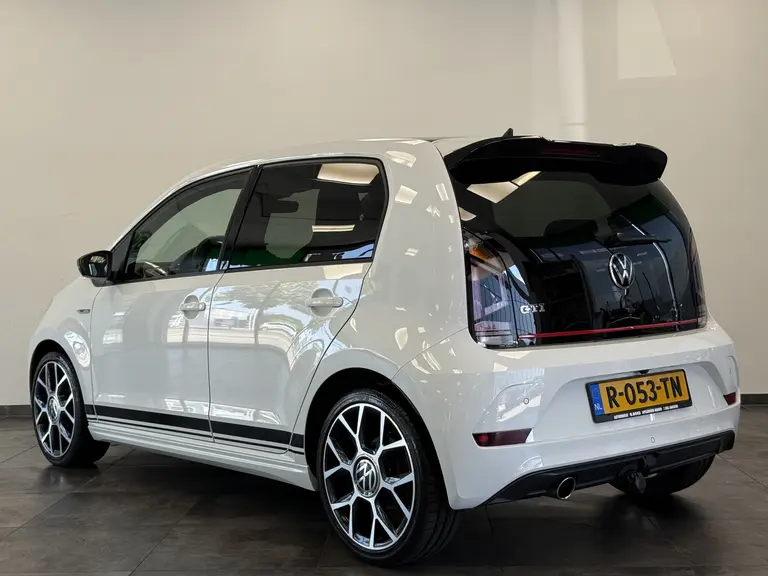 Volkswagen up! 1.0 TSI GTI 5-Drs. ClimateControl Stoelverwarming 17'lmv afbeelding 3