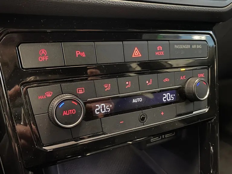 Volkswagen T-Cross 1.0 TSI Life R-line Uitv 116pk 17LMV Apple Carplay Cruise Control PDC 2 Jaar garantie mogelijk* ( vraag naar de voorwaarde) afbeelding 13