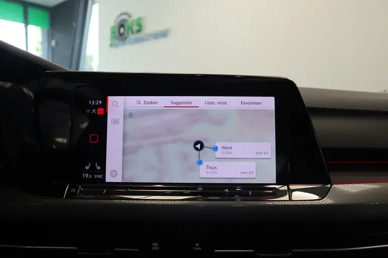 Volkswagen Golf 2.0 TSI GTI ACC Navi Panoramadak Milltek Uitlaat afbeelding 16