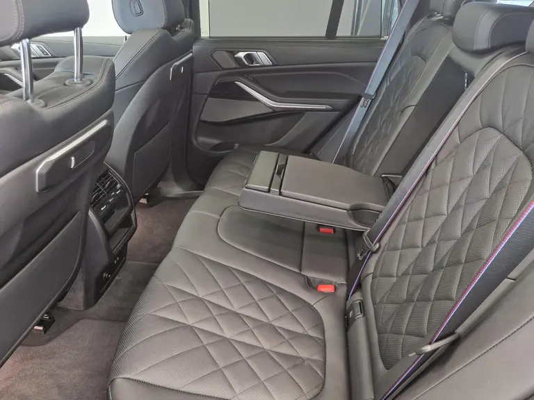 BMW X5 xDrive50e M-Sport Pro Pakket  22''LM Schuifkanteldak Elektriche uitklapbare trekhaak afbeelding 9