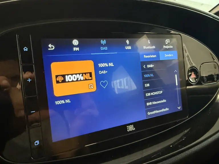 Toyota Aygo X 1.0 VVT-i S-CVT Envy 5-Drs. ClimateControl 18'lmv Navigatie 24 maanden garantie mogelijk (*vraag naar de voorwaarden) afbeelding 19