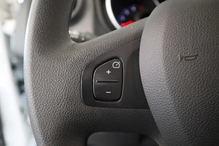 Renault Trafic Automaat 2.0 dCi 145 T29 L2H1 Comfort 2 X schuifdeur L+R Achteruit camera  Airco Tempex Vloer CV DAB+ afbeelding 9