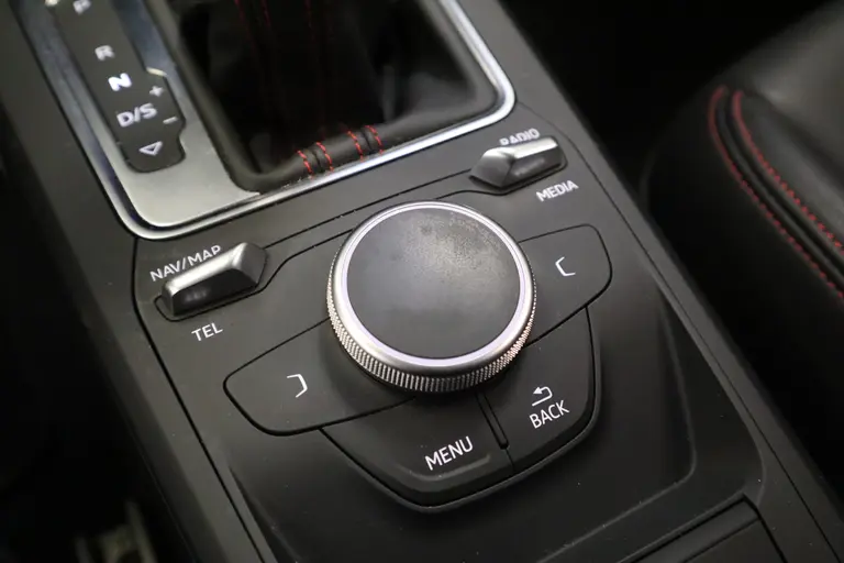 Audi Q2 35 TFSI S Edition S-Line Panoramadak 19lmv Navigatie CruiseControl 2 Jaar garantie mogelijk* ( vraag naar de voorwaarde) afbeelding 16