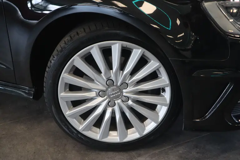 Audi A3 Sportback 1.4 e-tron PHEV Ambition Pro Line plus Cruise/Climate Navi Panoramadak 18''LM Trekhaak afbeelding 4