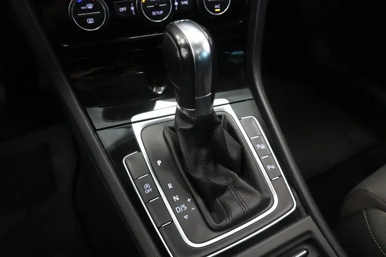 Volkswagen GOLF Variant 1.4 TSI Highline Panoramadak Navigatie Trekhaak 24 maanden garantie mogelijk (*vraag naar de voorwaarden) afbeelding 16