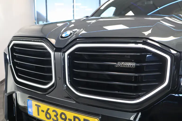 BMW XM PHEV 30 kWh Bowers & Wilkins 23''LM inidivual leder Trekhaak NL Auto * 2e Paasdag zijn wij geopend van 12:00 tot 17:00uur! * afbeelding 3