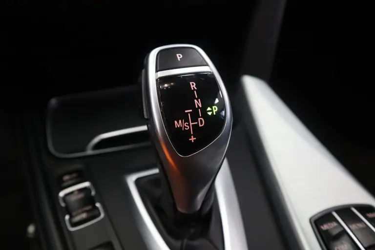 BMW 4 Serie Cabrio 420i High Executive M-sport Leder Head-up Full-led Navigatie afbeelding 21