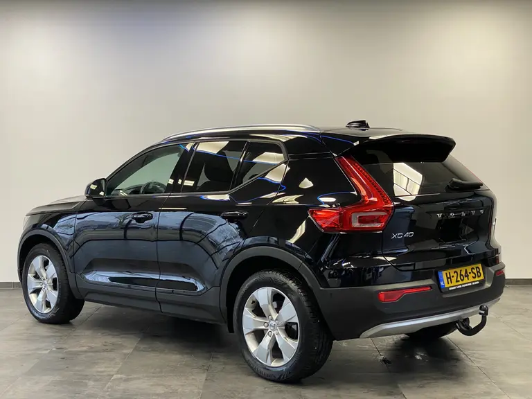 Volvo XC40 2.0 T4 Momentum Navigatie Full-led Trekhaak afbeelding 3