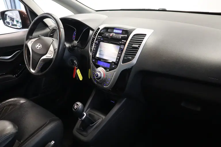 Hyundai ix20 1.4i Pro ECC 17'' LM Trekhaak Navi PDC afbeelding 11