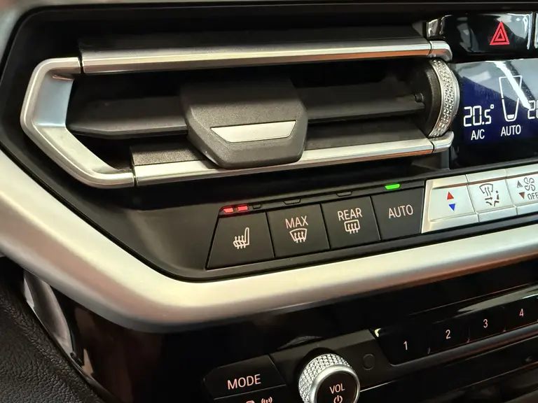 BMW X3 xDrive30e High Executive 292PK Panoramadak Head-up 20'lmv Navigatie VCP * 2e Paasdag zijn wij geopend van 12:00 tot 17:00uur! * afbeelding 17