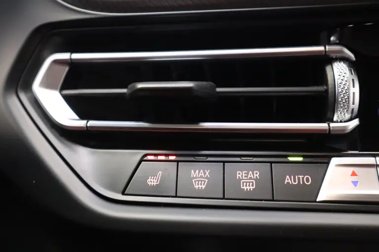 BMW 1-serie M135i xDrive High Executive Edition 306PK Headup Display Sportuitlaat Navigatie PDC VCP Cruise Control 19LMV  Volleder interieur Schaal stoelen 2 Jaar garantie mogelijk* ( vraag naar de voorwaarde) afbeelding 15