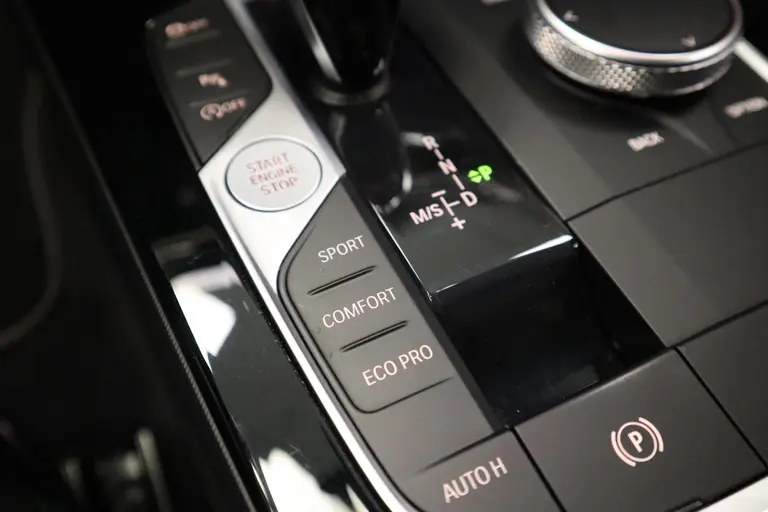 BMW 1-serie 118i Executive Edition 5-deurs Automaat (136pk) Live Cockpit Professional afbeelding 14