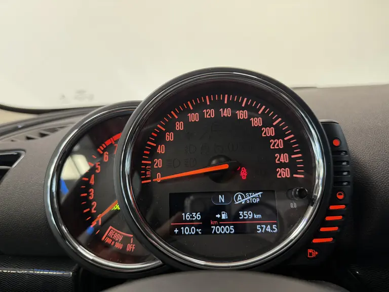 MINI Clubman 1.5 One Pepper ClimateControl 17'lmv TwoTone lak PDC * 2e Paasdag zijn wij geopend van 12:00 tot 17:00uur! * afbeelding 9