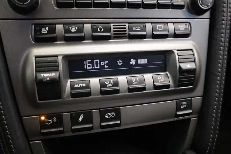 Porsche 911 3.8 Carrera 4S 355PK Navigatie 19LMV Volleder interieur met memorie Bose Installatie. * 2e Paasdag zijn wij geopend van 12:00 tot 17:00uur! * afbeelding 12